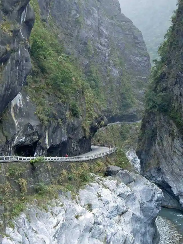 #7. Taroko Gorge Road, Taiwan