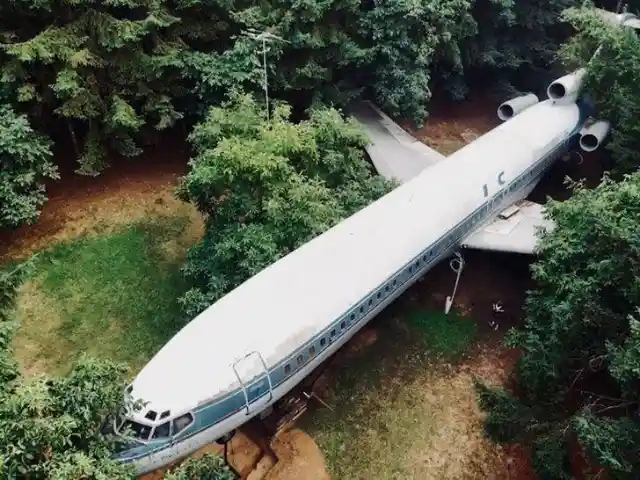 Man Turns An Old Plane Into A Home And The Results Are Amazing