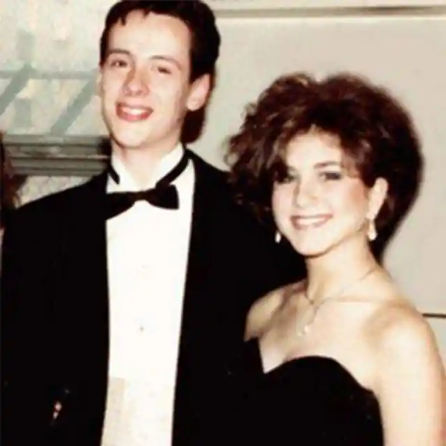 30 Vintage Celebrity Prom Photos