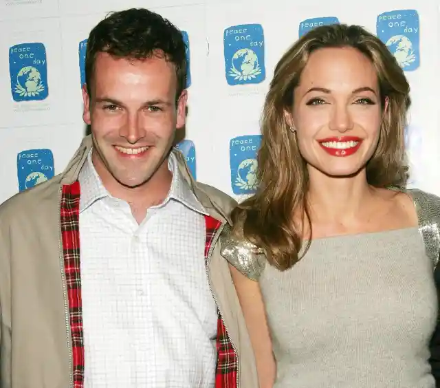 #7. Angelina Jolie & Jonny Lee Miller