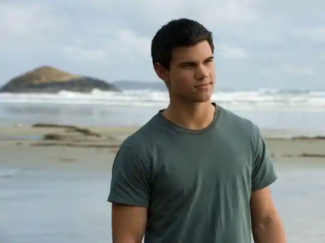 #19 Taylor Lautner