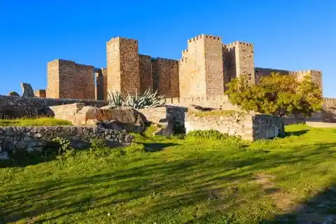 Trujillo Castle, Cáceres, Spain: Casterly Rock