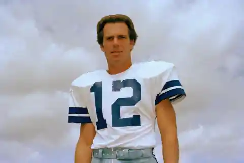 Roger Staubach (Dallas Cowboys) – $600M