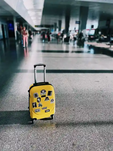 Airport Baggage Handler