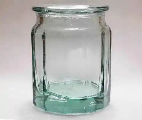 #18. Glass is a high viscosity liquid