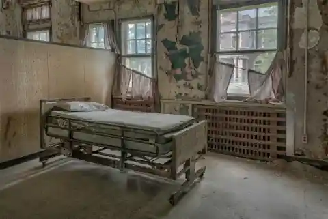 Abandoned Asylum