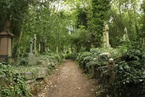 Highgate Cemetery In London
