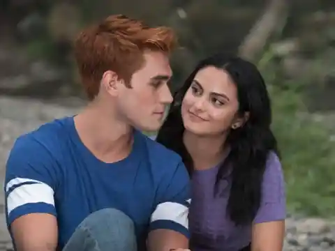 Archie And Veronica &ndash; Riverdale